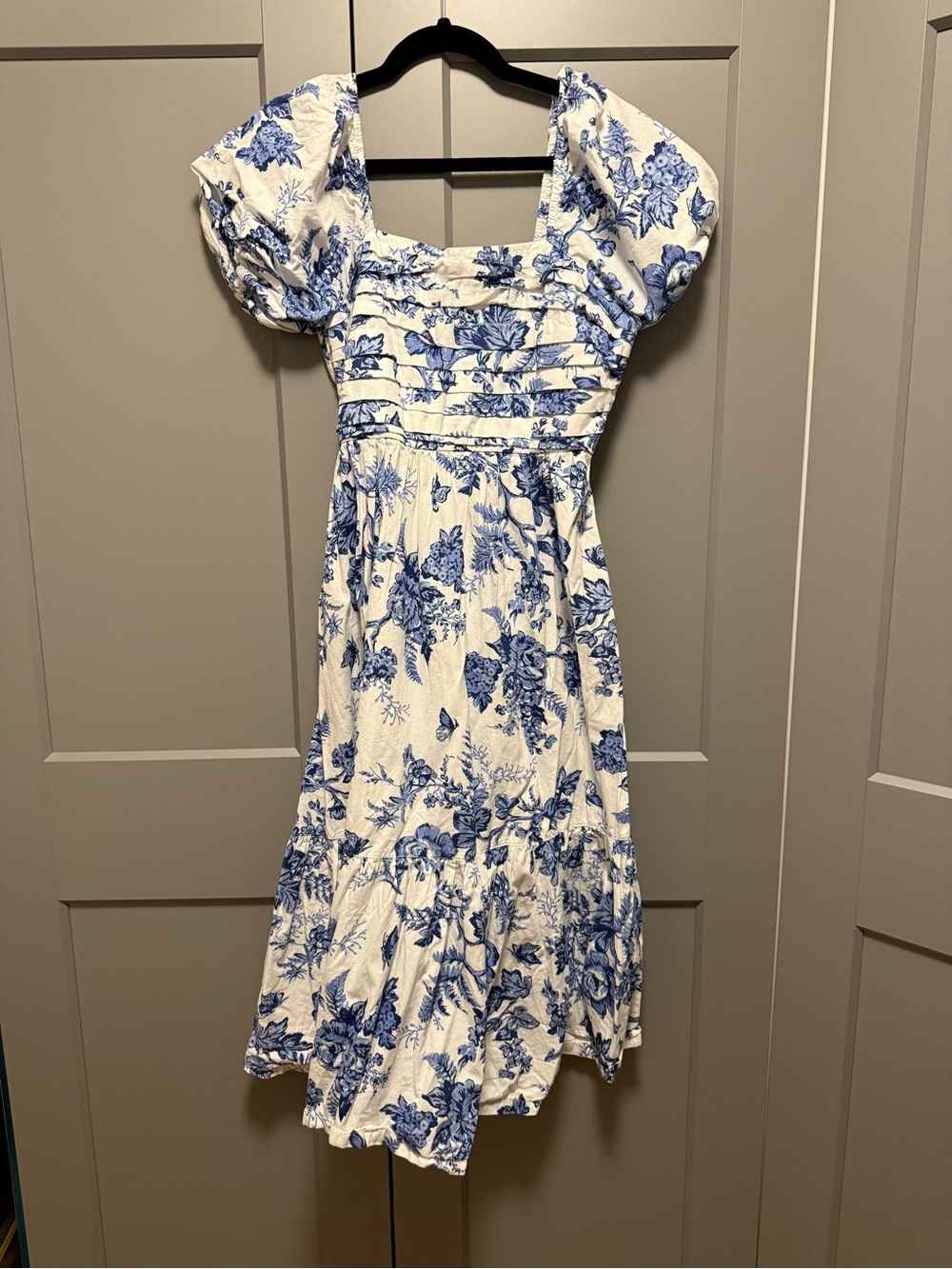 Japna White and Blue Floral Puff-Sleeve Midi Dress